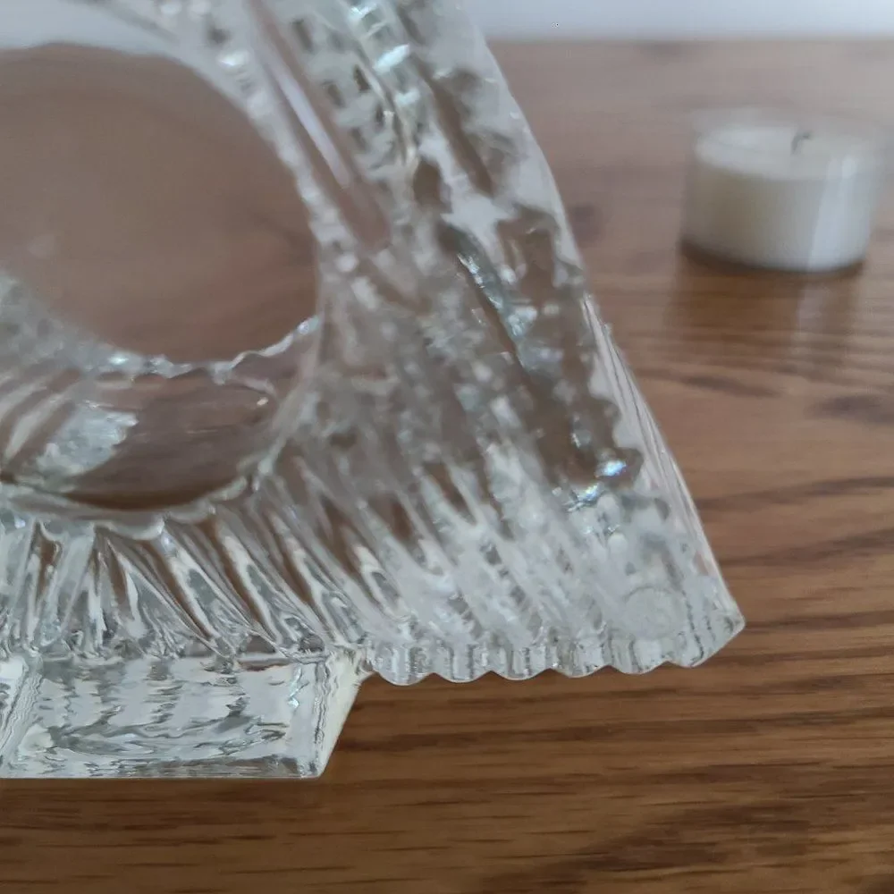 Avon glass sculptured